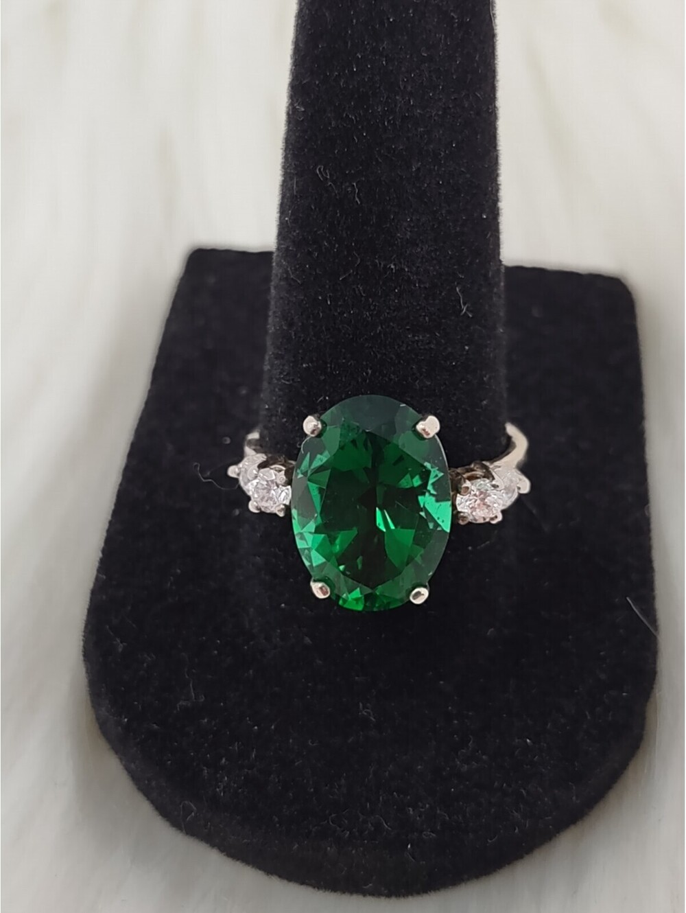 Sterling Silver 925 Green CZ Oval Solitaire Ring Size 8 3.4g